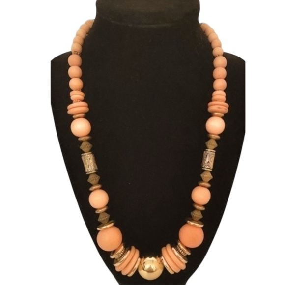 Beautiful Vintage “Golden Girls” Style Wooden Disk Coral Statement Necklace - Picture 3 of 8